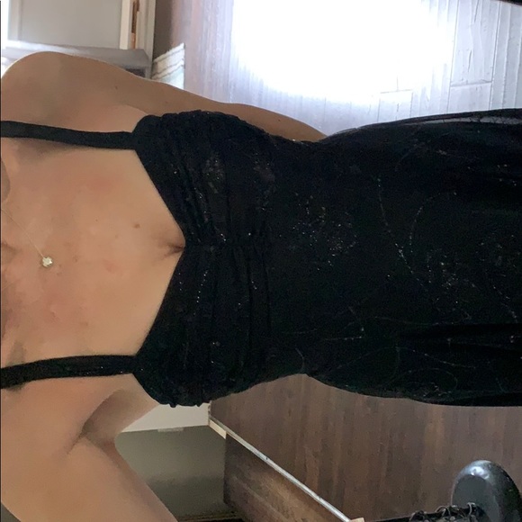 Black cocktail dress asymmetrical hem - Picture 7 of 8